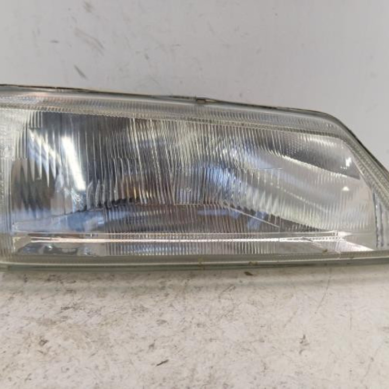 Optique avant principal droit (feux)(phare) PEUGEOT 106