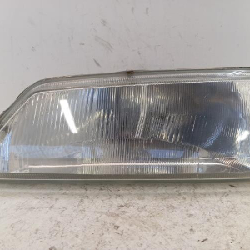 Optique avant principal gauche (feux)(phare) PEUGEOT 106