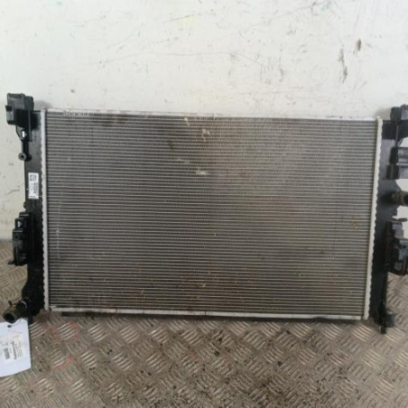 Radiateur eau RENAULT MEGANE 5 Photo n°1