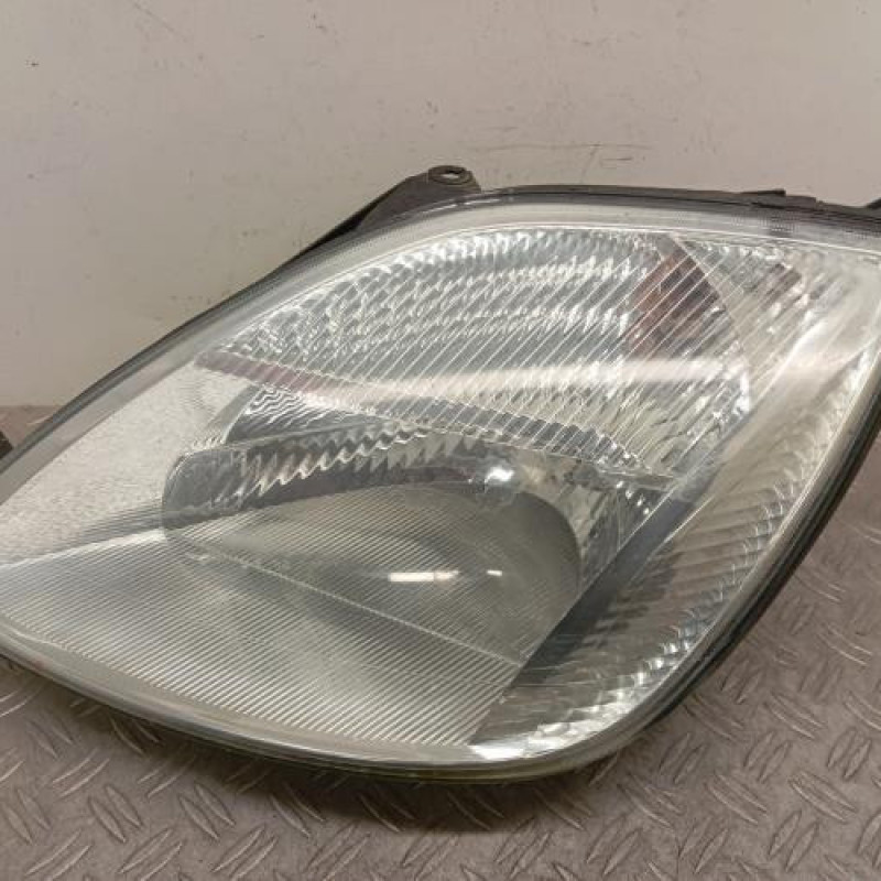 Optique avant principal gauche (feux)(phare) FORD FIESTA 5