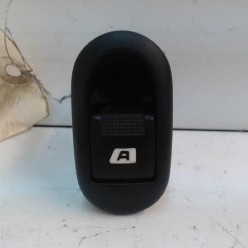 Interrupteur de leve vitre avant gauche CITROEN C2