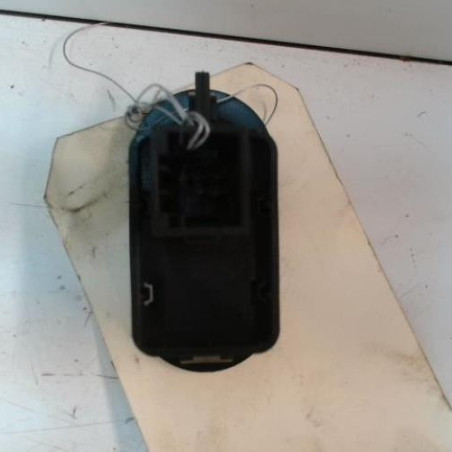 Interrupteur de leve vitre avant gauche CITROEN C2