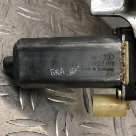 Leve vitre electrique avant gauche TOYOTA YARIS 1