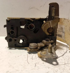 Serrure avant droit PEUGEOT 405