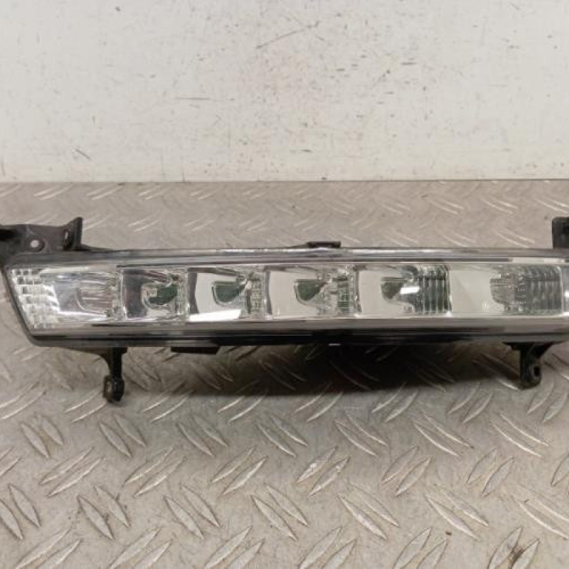 Feu diurne avant gauche CITROEN C4 PICASSO 1 Feu diurne avant gauche CITROEN C4 PICASSO 1