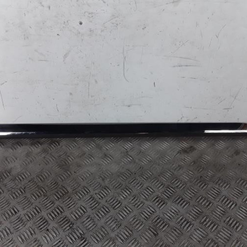 Baguette de porte avant droite RENAULT CLIO 5 Baguette de porte avant droite RENAULT CLIO 5