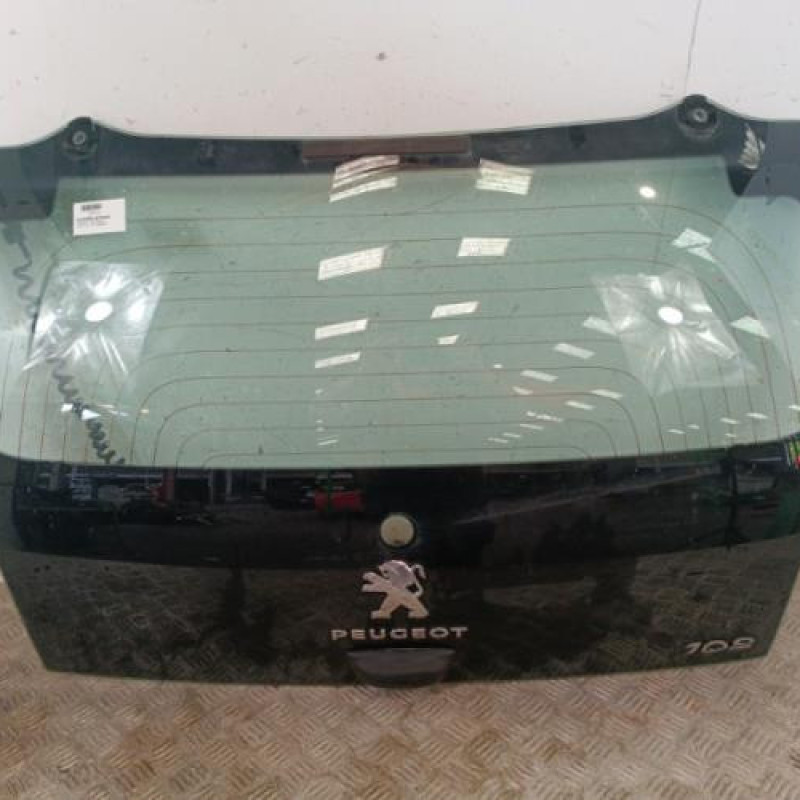 Lunette arriere PEUGEOT 108