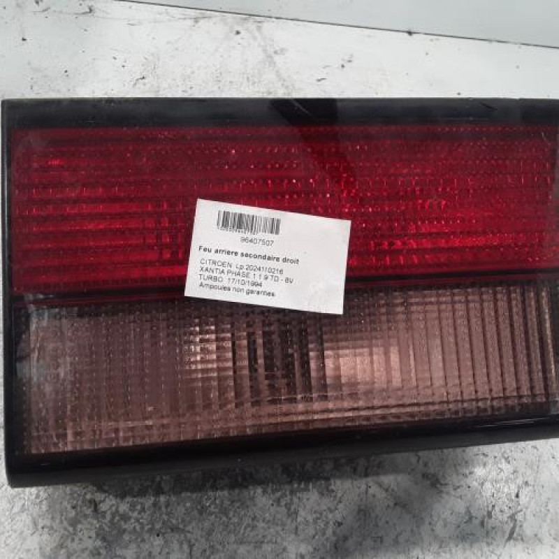 Feu arriere secondaire droit (feux) CITROEN XANTIA