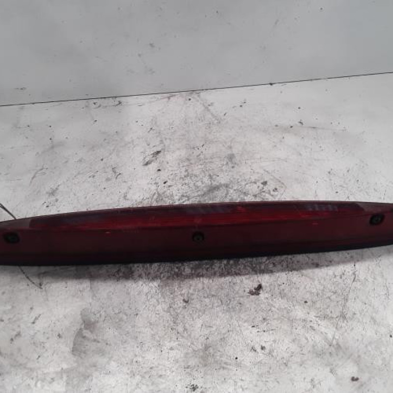 Feu arriere stop central MERCEDES VITO 639 Feu arriere stop central MERCEDES VITO 639
