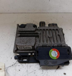 Porte fusible PEUGEOT 2008 1 Photo n°1