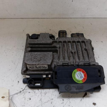 Porte fusible PEUGEOT 2008 1 Photo n°1