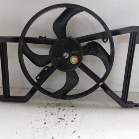 Moto ventilateur radiateur RENAULT TWINGO 3 Photo n°1