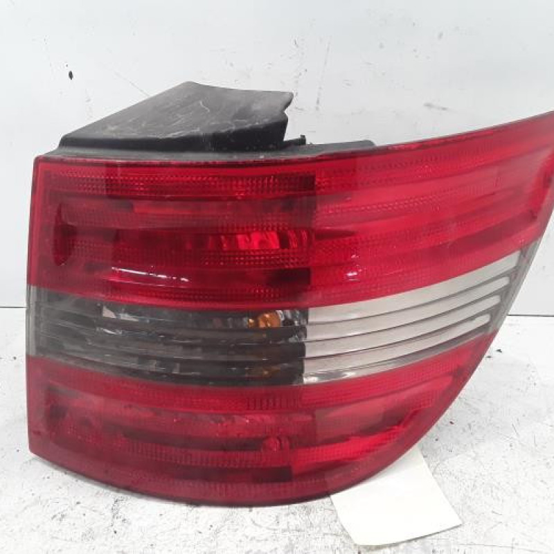 Feu arriere principal droit (feux) MERCEDES CLASSE B 245 Feu arriere principal droit (feux) MERCEDES CLASSE B 245