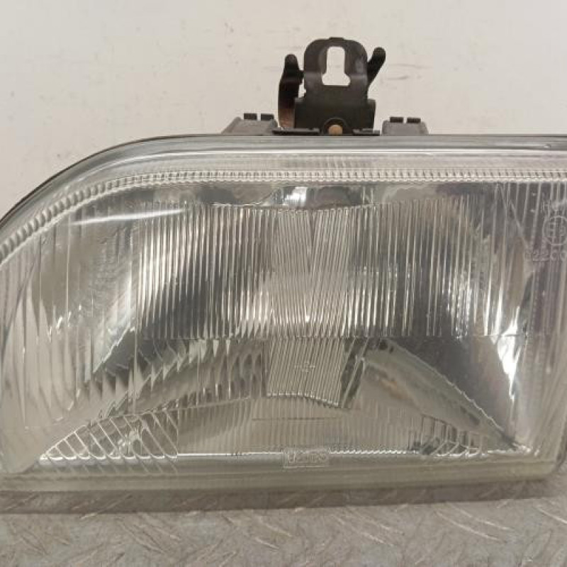 Optique avant principal gauche (feux)(phare) FORD FIESTA 3