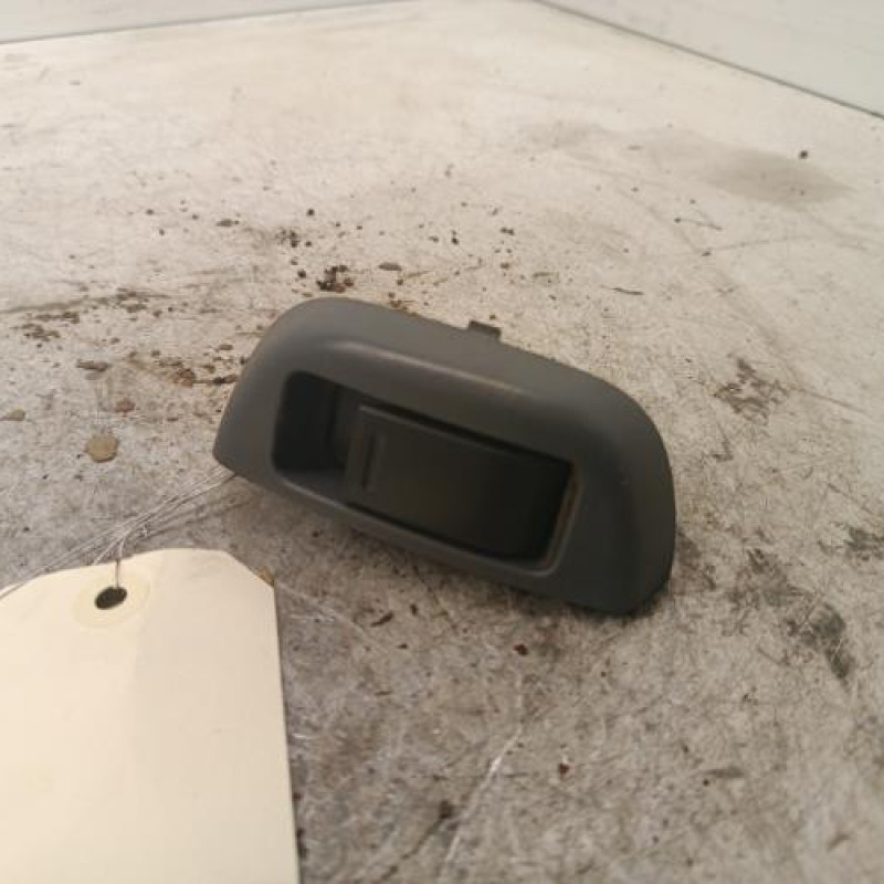 Interrupteur de leve vitre avant gauche CITROEN C1 1