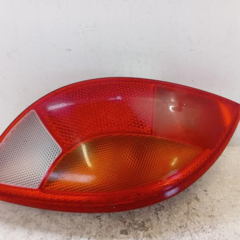 Feu arriere principal droit (feux) FORD KA 1 Feu arriere principal droit (feux) FORD KA 1