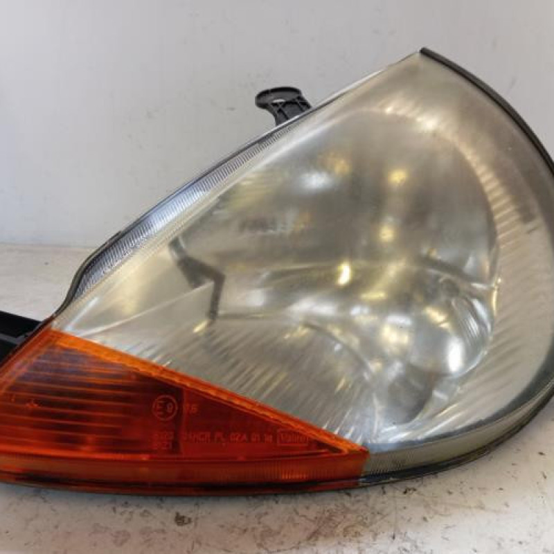 Optique avant principal gauche (feux)(phare) FORD KA 1
