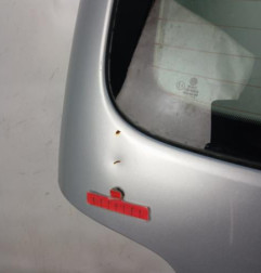 Malle/Hayon arriere VOLKSWAGEN TOURAN 1
