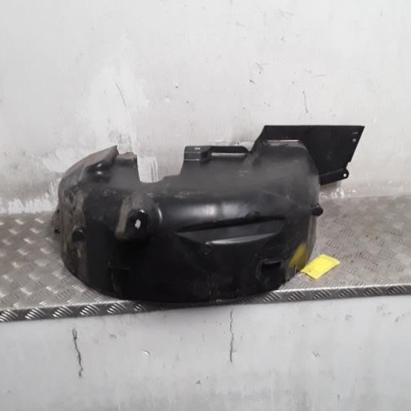 Pare boue arriere gauche PEUGEOT 2008 1