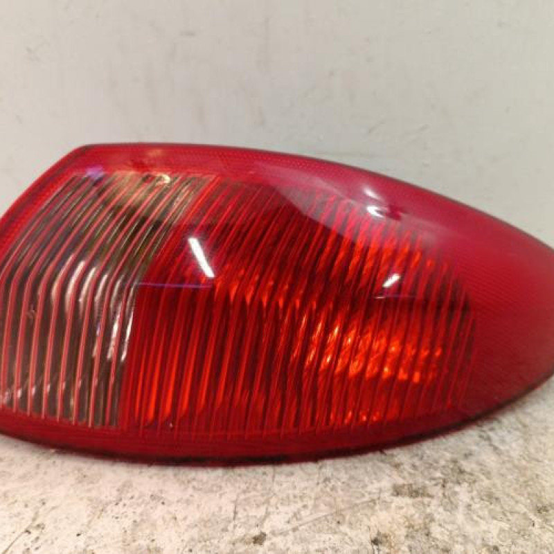 Feu arriere principal droit (feux) ALFA ROMEO 147 Feu arriere principal droit (feux) ALFA ROMEO 147