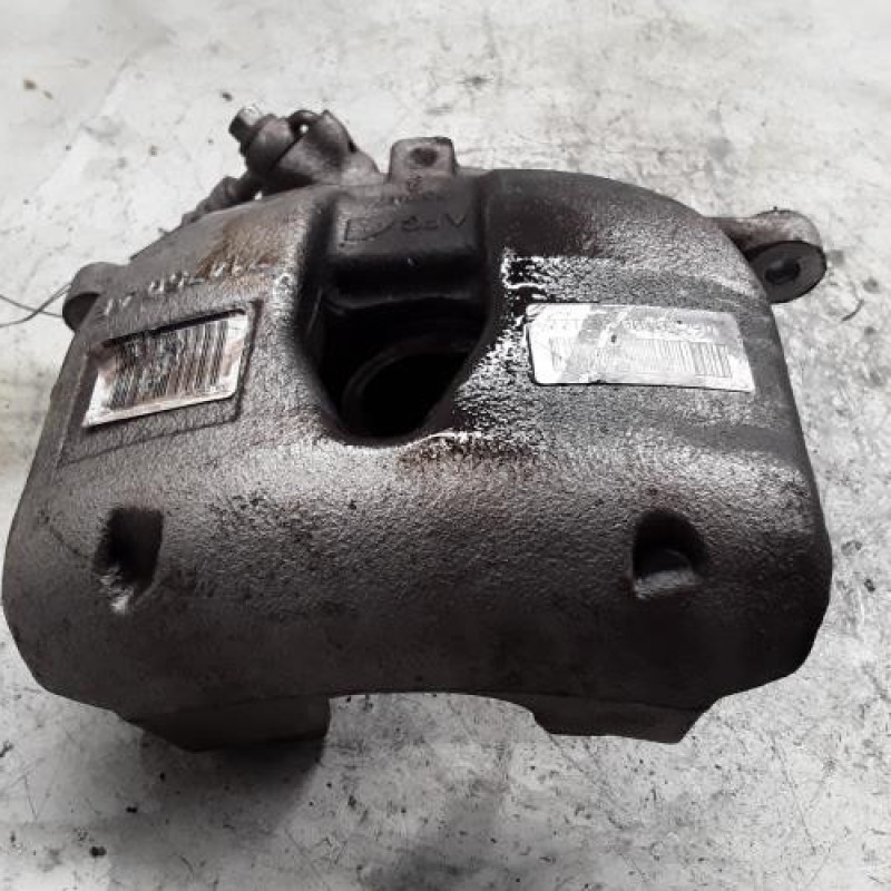 Etrier avant droit (freinage) PEUGEOT 3008 2