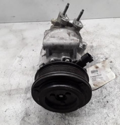 Compresseur clim FORD PUMA 2 Photo n°1
