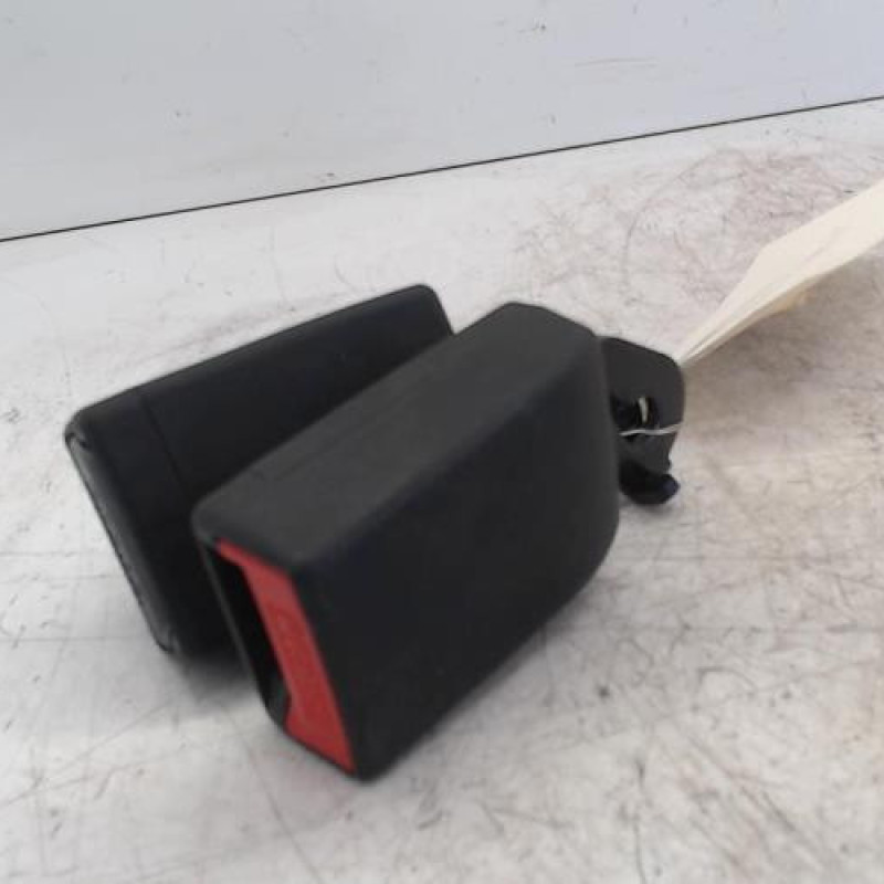 Attache ceinture arriere centrale PEUGEOT PARTNER 2