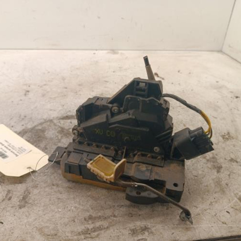 Serrure arriere droit FORD FOCUS 1 Serrure arriere droit FORD FOCUS 1
