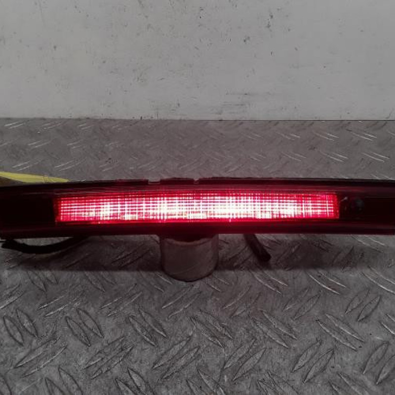 Feu arriere stop central RENAULT CLIO 4