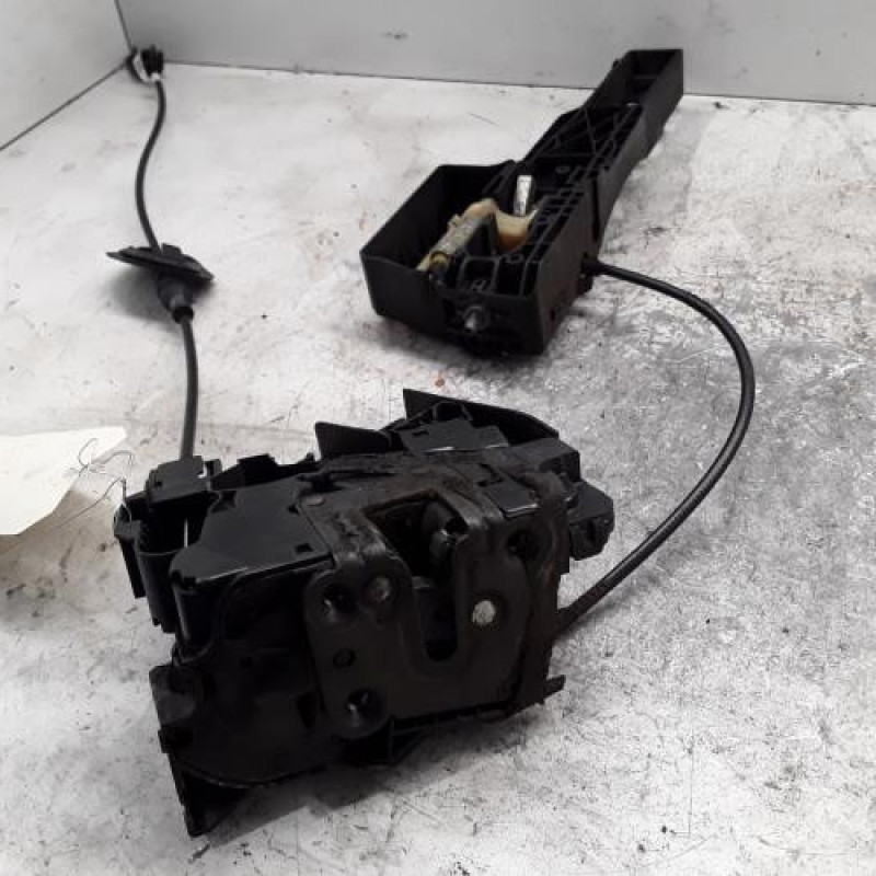 Serrure avant droit RENAULT MEGANE 4
