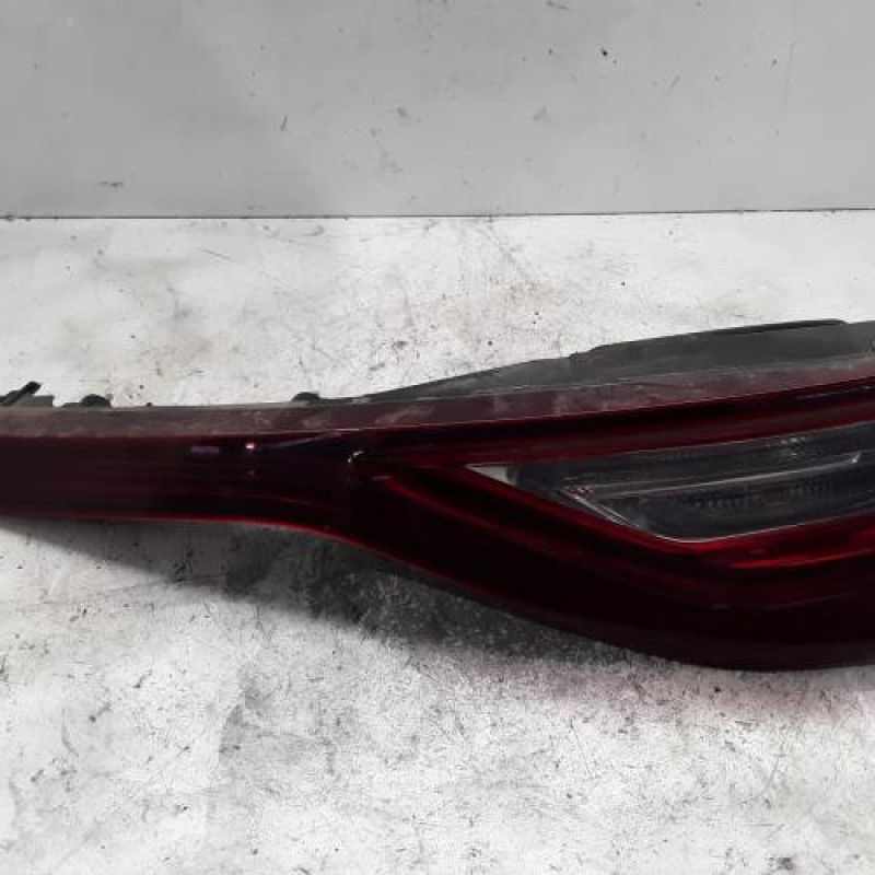 Feu arriere secondaire droit (feux) RENAULT MEGANE 4 Feu arriere secondaire droit (feux) RENAULT MEGANE 4