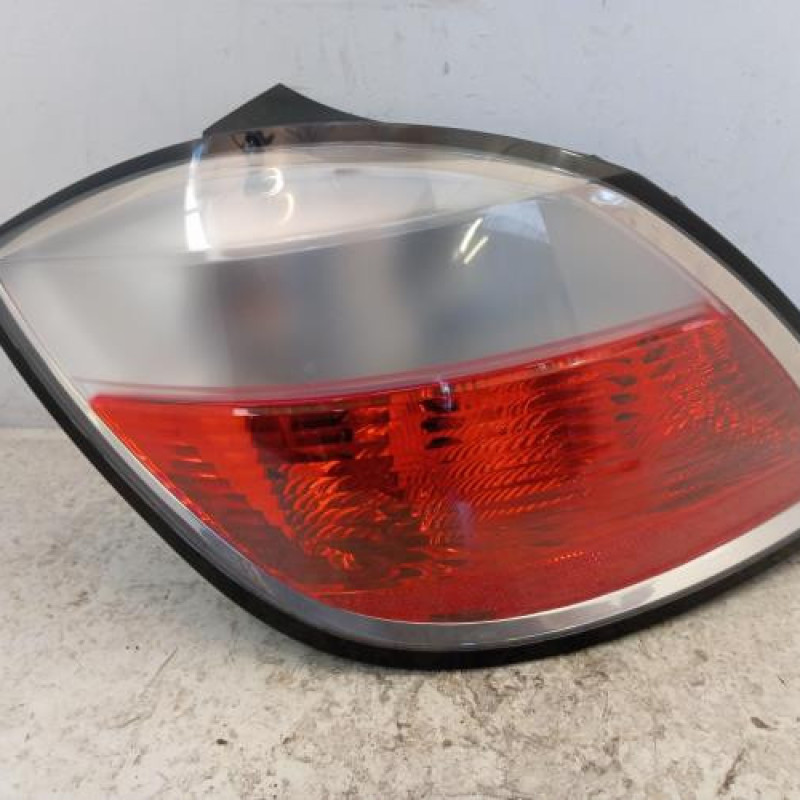 Feu arriere principal gauche (feux) OPEL ASTRA H Feu arriere principal gauche (feux) OPEL ASTRA H