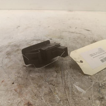 Interrupteur de leve vitre arriere droit VOLKSWAGEN TOURAN 2