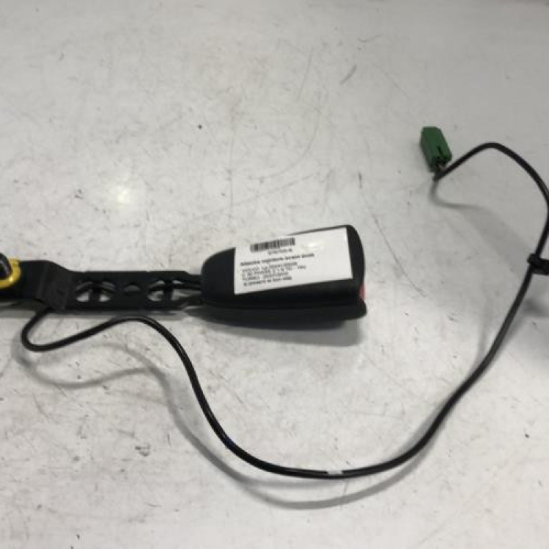 Attache ceinture avant droit VOLVO C 30