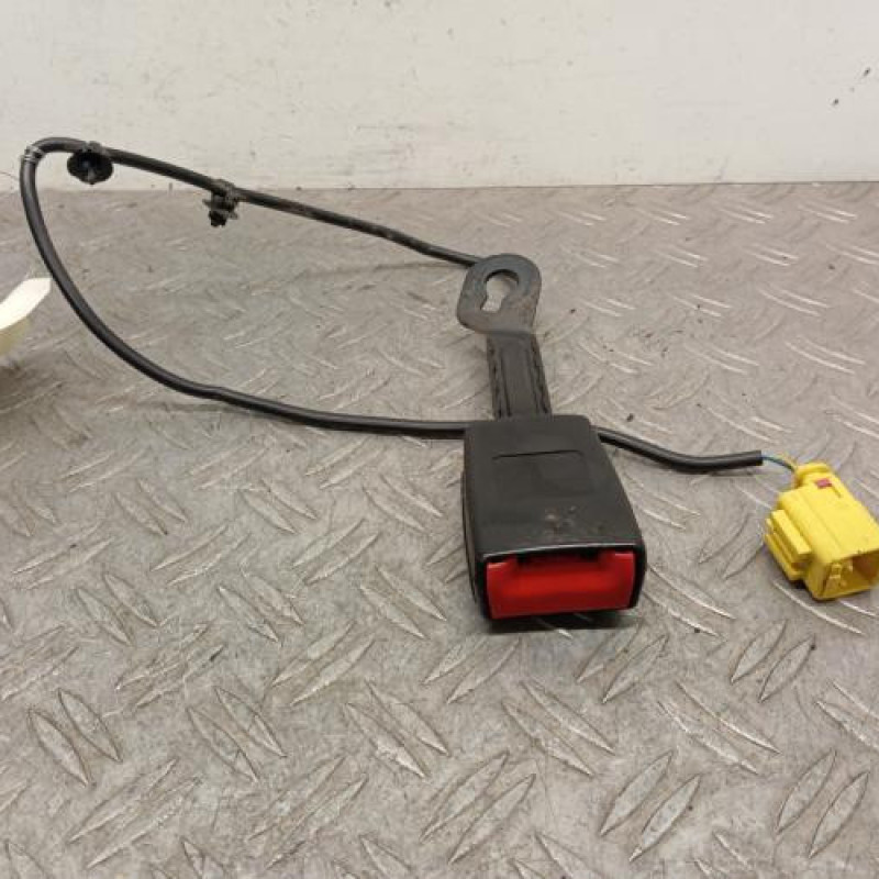 Attache ceinture avant gauche VOLKSWAGEN TOUAREG 1