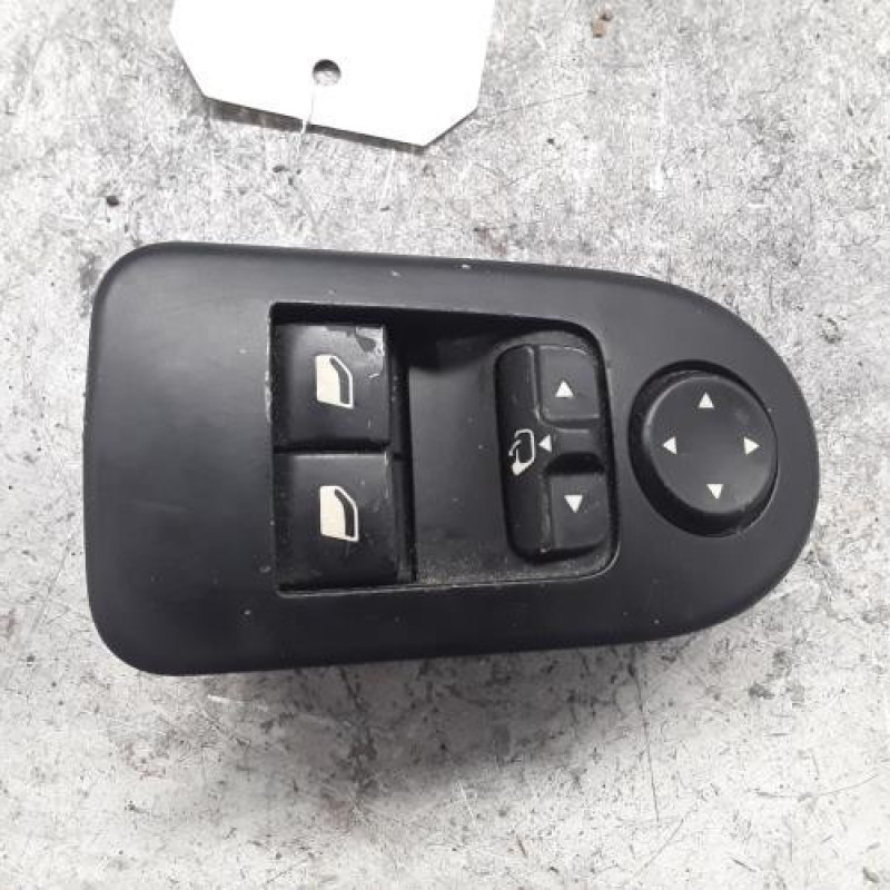 Interrupteur de leve vitre avant gauche PEUGEOT 407