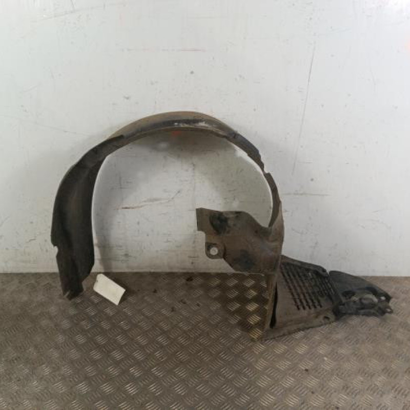 Pare boue avant gauche RENAULT LAGUNA 2 Pare boue avant gauche RENAULT LAGUNA 2