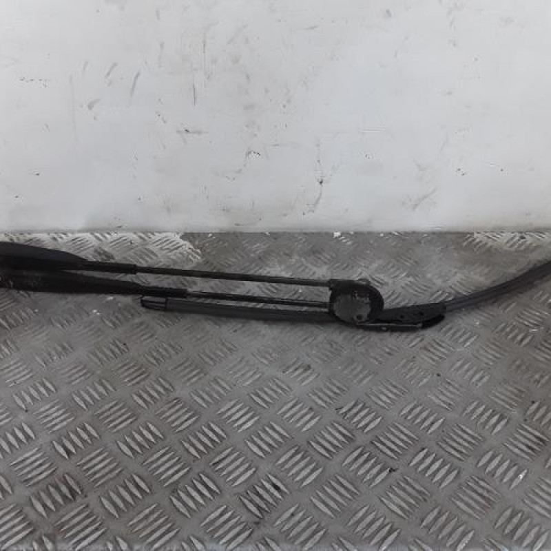 Bras essuie glace avant gauche RENAULT TWINGO 1