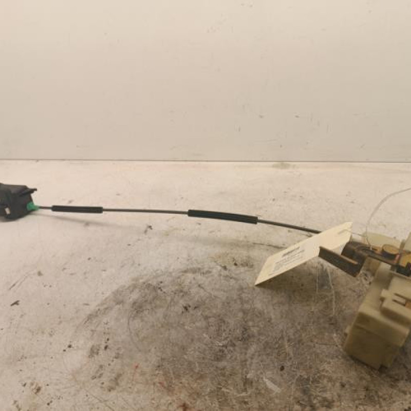 Serrure arriere droit FORD FIESTA 3