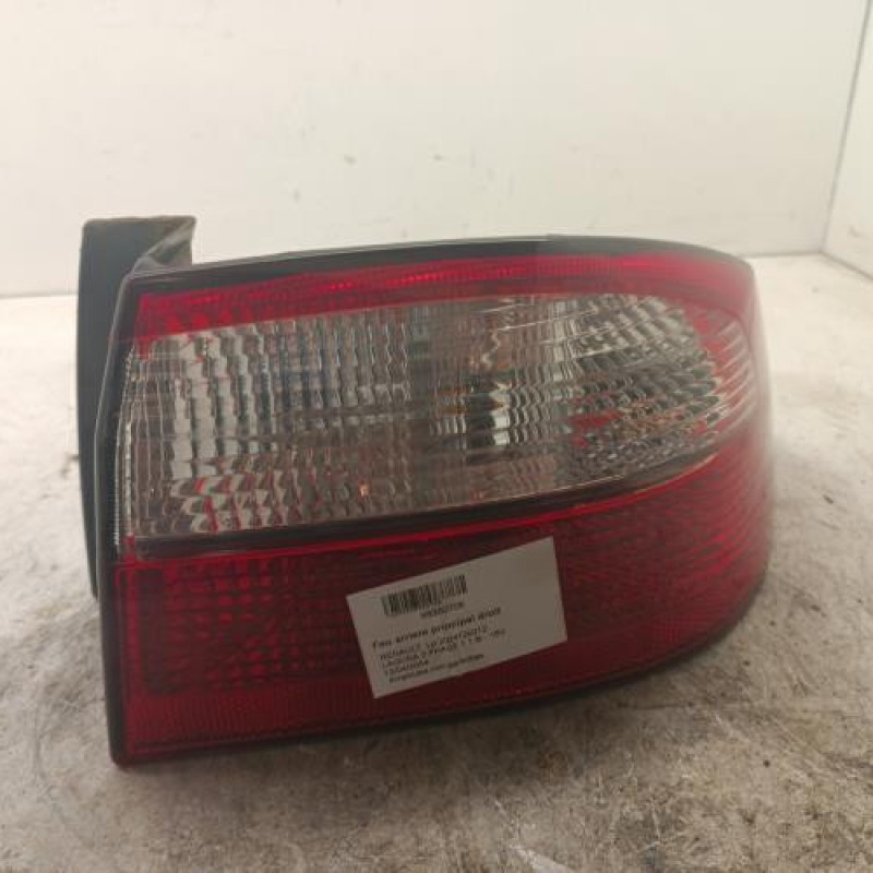 Feu arriere principal droit (feux) RENAULT LAGUNA 2