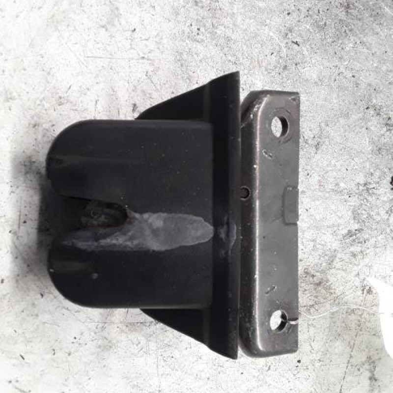 Serrure de hayon AUDI A6 2 Serrure de hayon AUDI A6 2