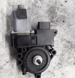 Moteur leve vitre avant gauche HYUNDAI I 40 Photo n°1
