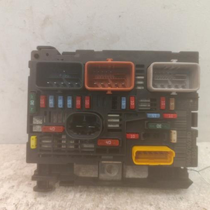 Boitier servitude moteur (BSM) PEUGEOT 308 1 Boitier servitude moteur (BSM) PEUGEOT 308 1