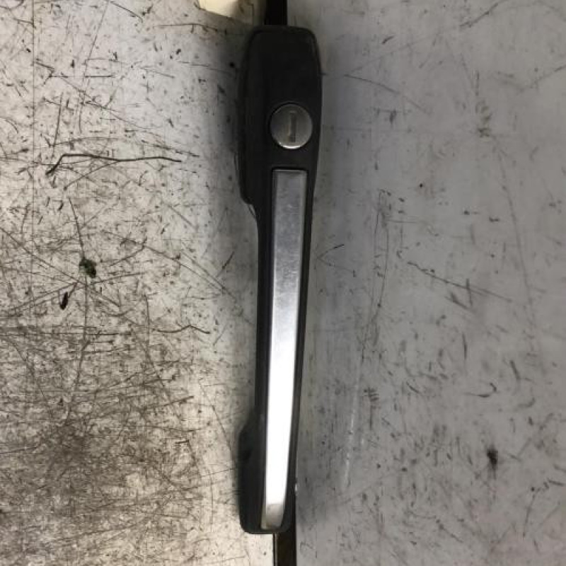 Poignee porte avant gauche VOLKSWAGEN POLO 2