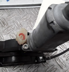 Leve vitre electrique avant gauche HYUNDAI I 10 2 Photo n°3
