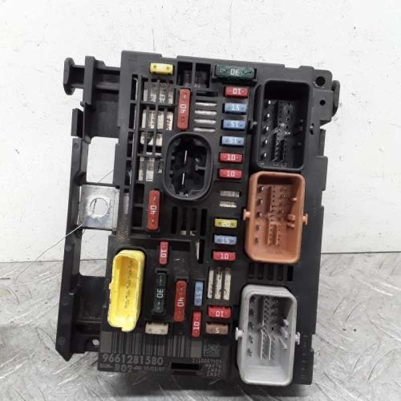 Boitier servitude moteur (BSM) PEUGEOT 407