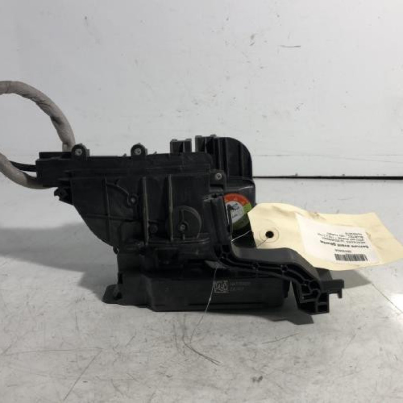 Serrure avant gauche MERCEDES VITO 447