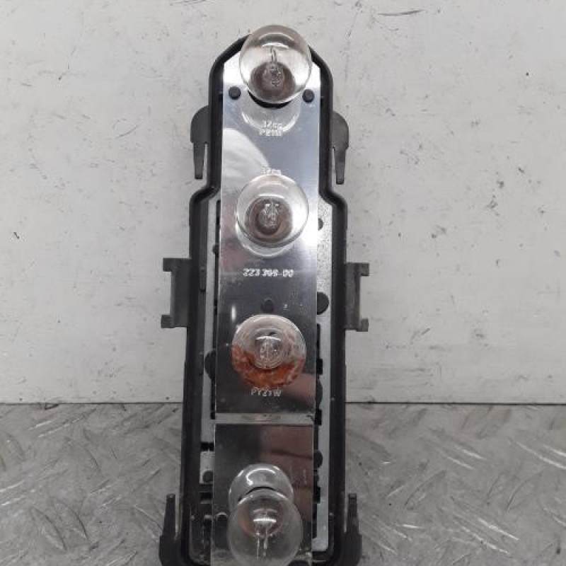 Platine feu arriere gauche MERCEDES CLASSE M 163