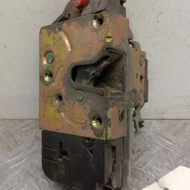 Serrure arriere droit PEUGEOT 206 Serrure arriere droit PEUGEOT 206