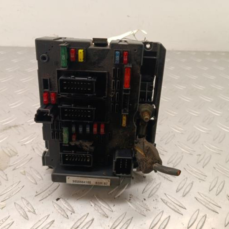 Boitier servitude moteur (BSM) PEUGEOT 206